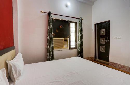 Malihabad Hotel | HOTEL SS PARADISE