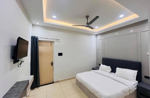 Lucknow Hotel | Hotel SS Royal
