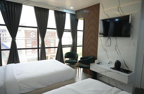 Danapur Hotel | Hotel Surya Inn