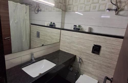 Hyderabad Hotel | Hotel SVM Grand Medipally