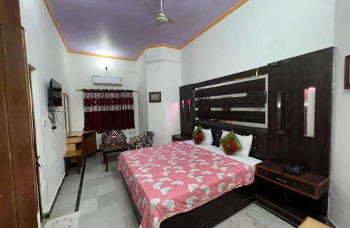 Agra Hotel | Hotel Taj Plaza, Just a 5-minute walk from the Taj Mahal 600 meters