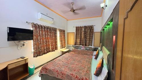 Agra Hotel | Hotel Taj Plaza, Just a 5-minute walk from the Taj Mahal 600 meters