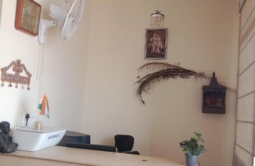 Taj Ganj Hostel | Hotel Taj Traditional