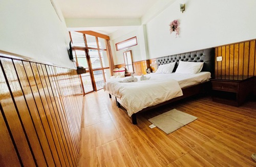 Pelling Hotel | HOTEL TASHI GYAL TSEN