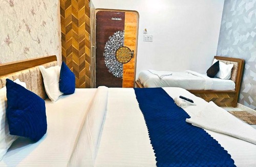 Varanasi Hotel | Hotel The Pushpraj