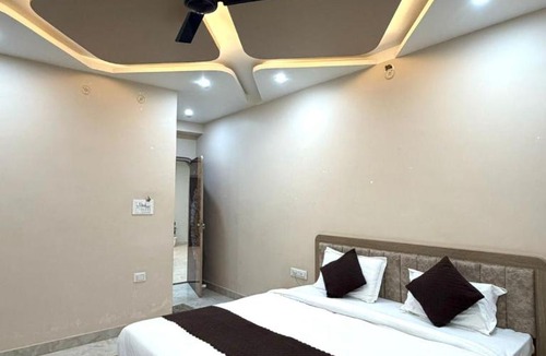 Varanasi Hotel | Hotel The Pushpraj