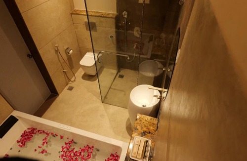 Marhi Hotel | Hotel The Vijay Villas