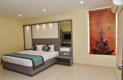 Varanasi Hotel | Hotel Tridev Grand