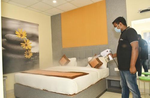 Varanasi Hotel | Hotel Tridev Grand