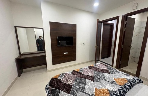 Amritsar Hotel | Hotel U V 2 mins from golden temple