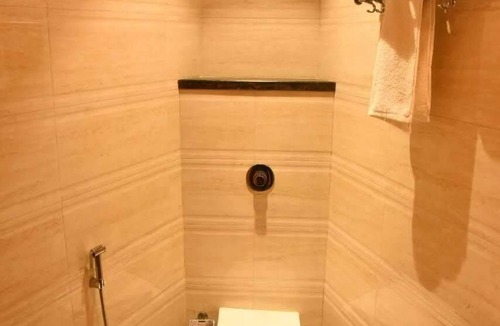Varanasi Hotel | Hotel Vagmi