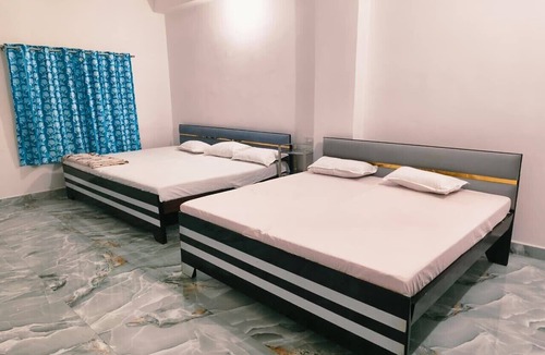 Robertsganj House | Hotel Vaibhav Mandapam