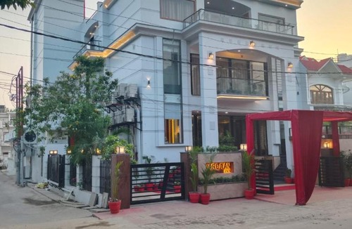 Lucknow Hotel | Hotel Vardaan Inn