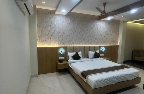 Lucknow Hotel | Hotel Vardaan Inn