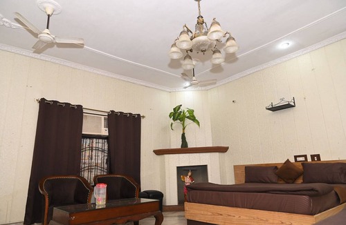 Auli Hotel | Hotel Vills - Stay in Luxury Guest House