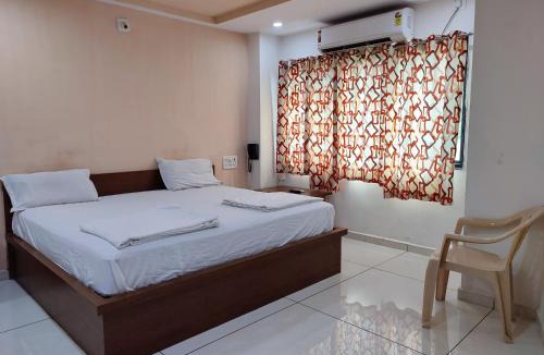 Rajpipla Hotel | Hotel Vraj