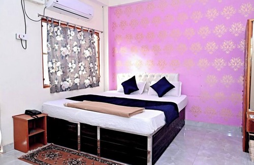 Phulpur Hotel | Hotel Vrindavan Inn