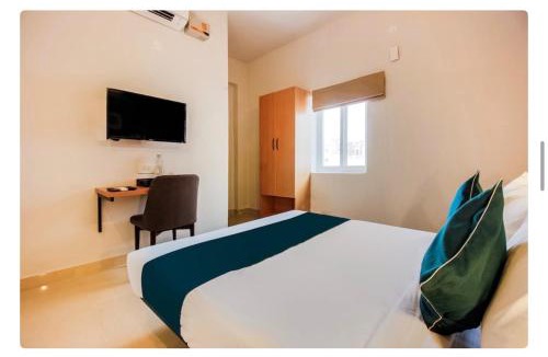 Gachibowli Hotel | Hotel White House