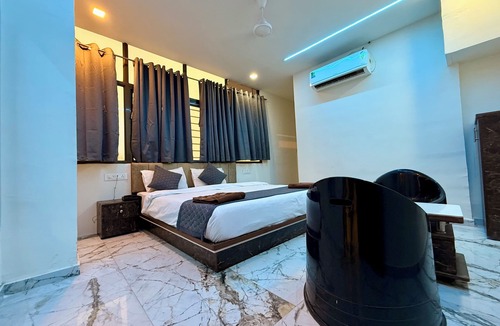 Rajkot Hotel | Hotel White Palace