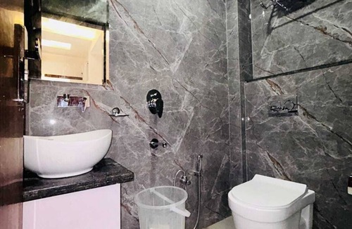 Indore Hotel | Hotel with restaurent and 9 bedrooms in the cleanest city indore m.p