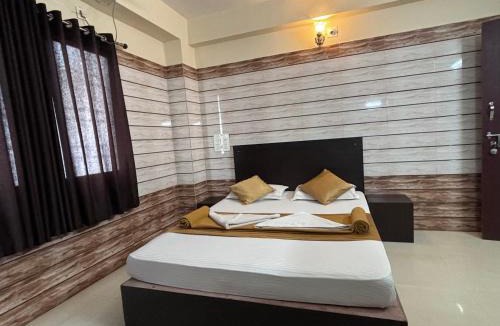 Kollur Hotel | Hotel Yamunna Boarding and Lodgeing