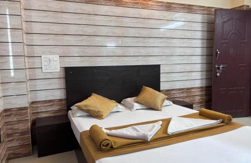 Kollur Hotel | Hotel Yamunna Boarding and Lodgeing