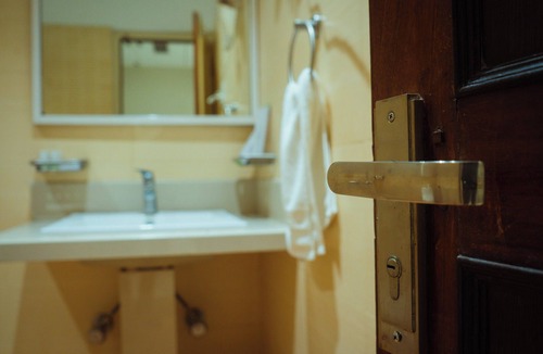 Civil Lines Hotel | Hotel Yatrik