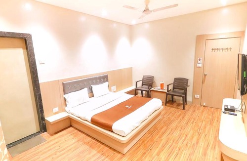 Shirdi Hotel | Hotel Yog Palace Newly Renovated