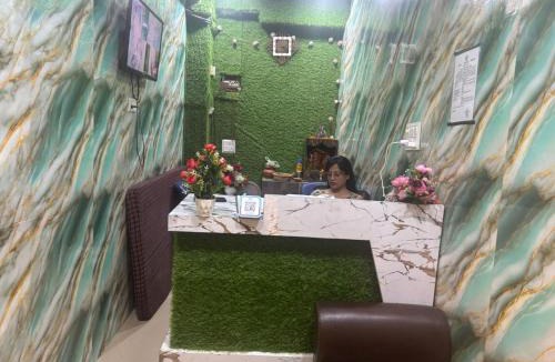 Indirapuram House | Hotel Youvraj Inn