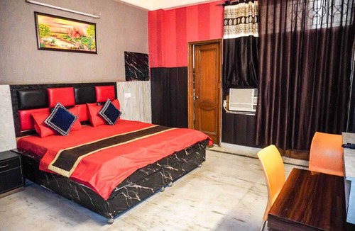 Indirapuram House | Hotel Youvraj Inn