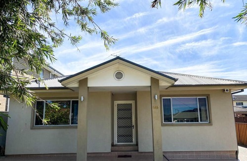 Fairfield Heights House | House on Hamilton-No Party/Event