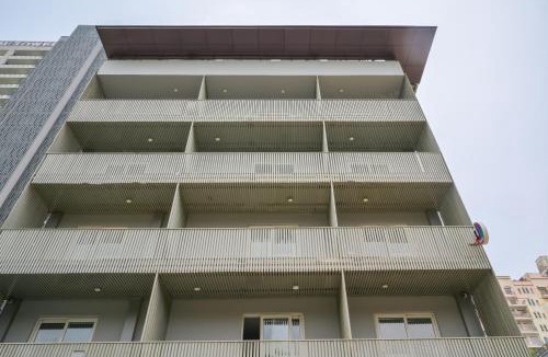 Sector 29 Hotel | Housr Sector 28 Gurgaon Near IFFCO Chowk Metro Station