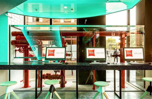 Adelaide Central Business District Hotel | ibis Adelaide