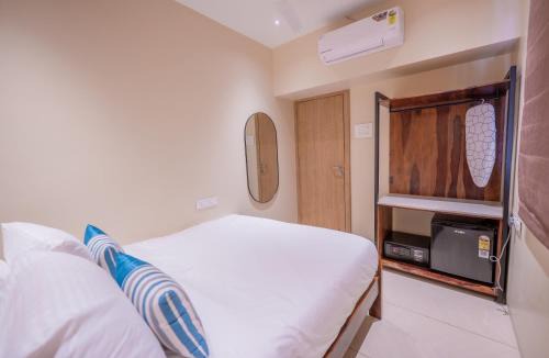 Kharadi Hotel | Indie Stays Studio Kharadi