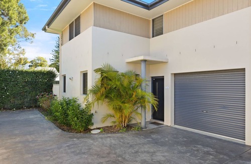 Huskisson House | Inish by Experience Jervis Bay