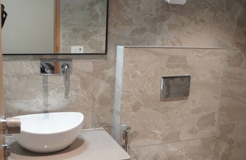 Varanasi Hotel | Ira Retreat Varanasi