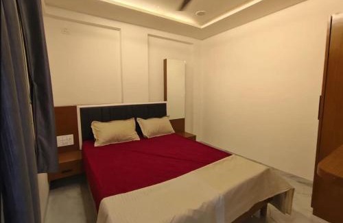 Pandharpur Hotel | ishwari heights lodging