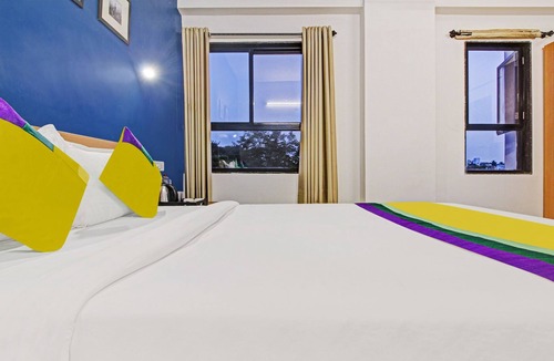 Pimpri - Chinchwad Hotel | Itsy By Treebo - Aura Homes