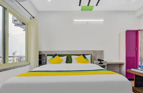 Geeta Nagar Hotel | Itsy By Treebo - Divine Dev Darshan Valley