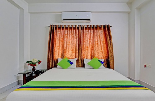 Siliguri Hotel | Itsy By Treebo - Mountain Green