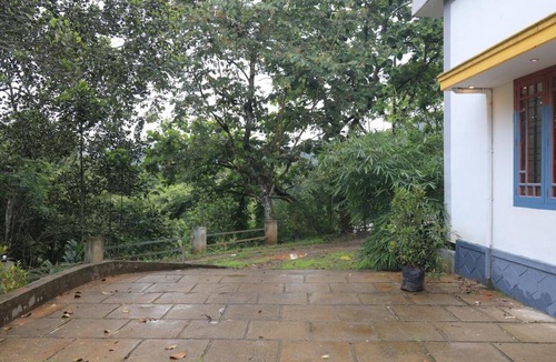 Pirmed House | Izzah's Private Home with Garden Thekkady