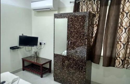 Chennai Hotel | J R residency