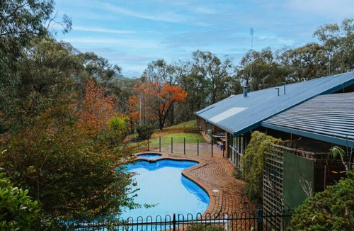 Howqua House | ‘Jade Hill Retreat’ - Escape to the High Country