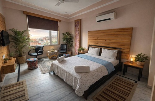 Pink City Hotel | Jaipur The Lodge B&B