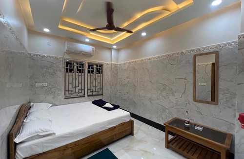 Mayapur Hotel | Jalangi Empire
