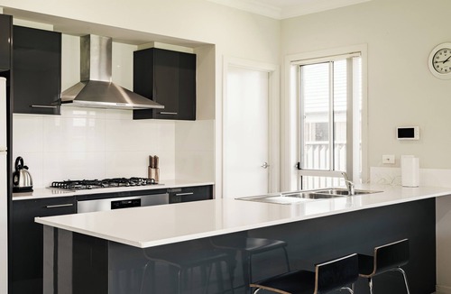 Jordan Springs House | Jordan Spring 4-bedroom villa/ free parking/convenient transportation n
