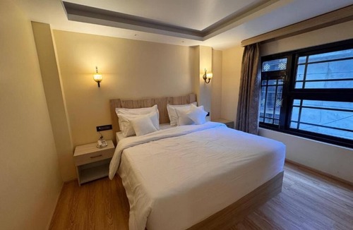 Lachen Hotel | Juniper Mountain Resort