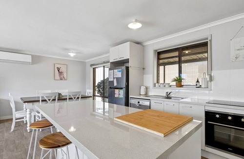 Moonta Bay House | Just About Beachfront - Where Sea Meets Serenity - Moonta Bay