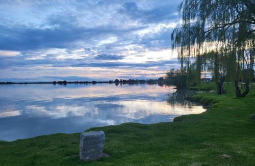 Mystic Park Hotel | Kangaroo Lake C & V Park