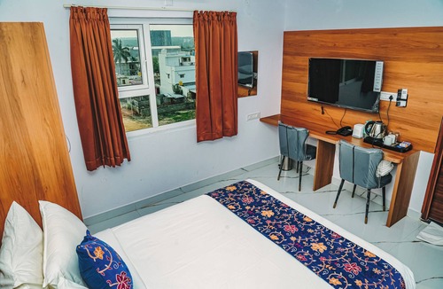 Agara Hotel | Keerthis Comforts